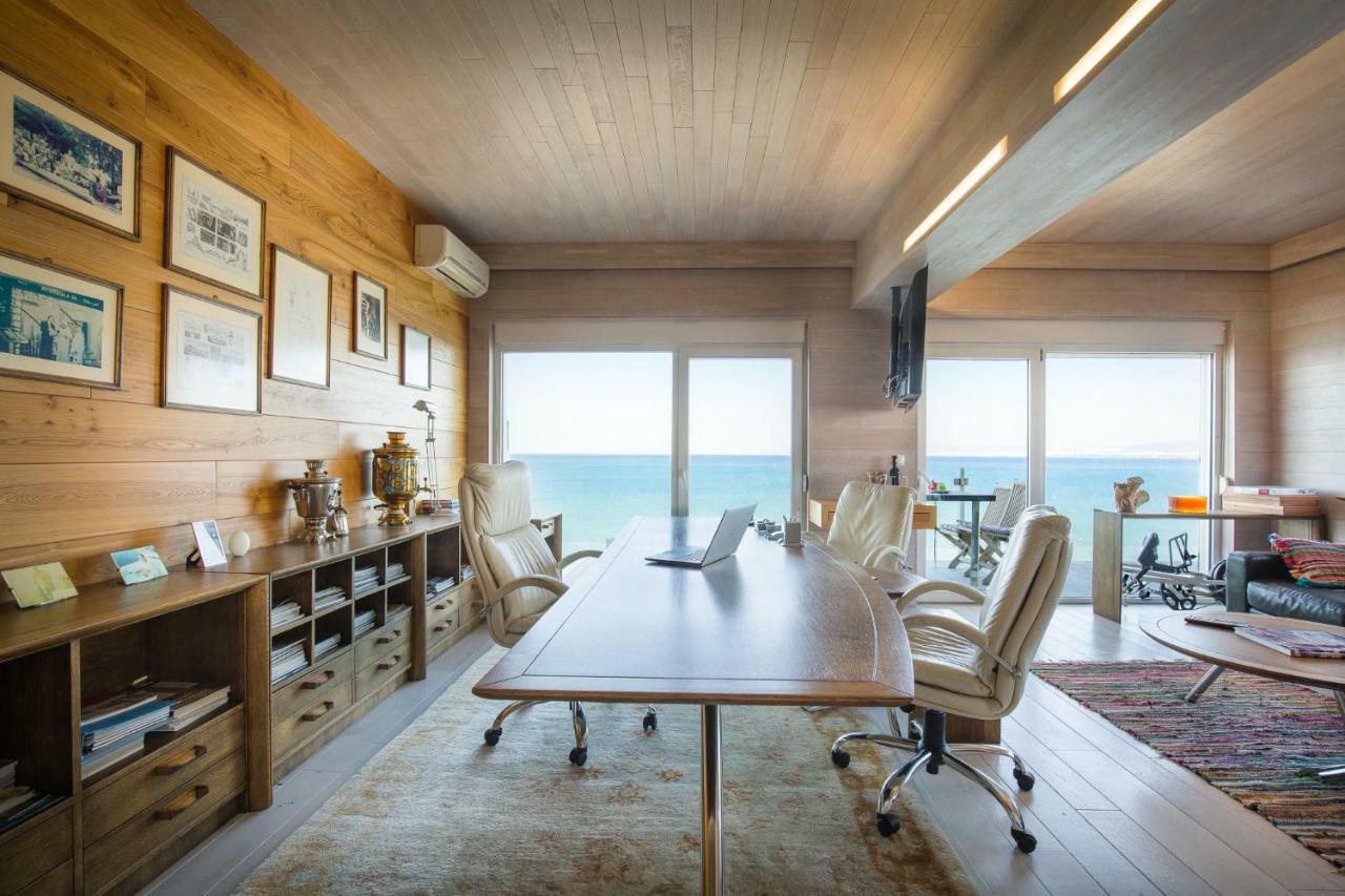 Designer'S Apartment Peraia  Bagian luar foto